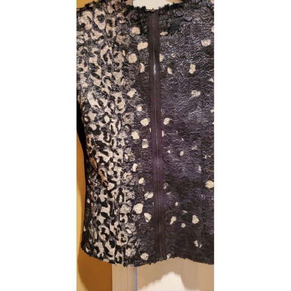 BCBGMAXAZRIA MEDIUM SIZE - Picture 3 of 6